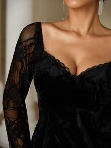 Aveloria 优雅蕾丝袖天鹅绒拼接收腰短款修身连衣裙