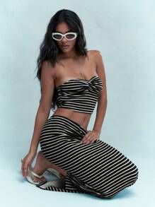MISSGUIDED Falda larga ajustado de rayas con textura - Blanco y Negro - Ver 4