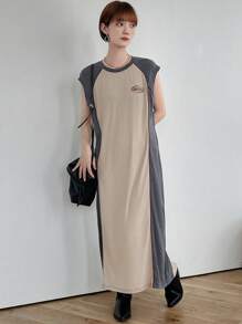 FRIFUL 女式夏季字母印花撞色圆领蝙蝠袖直筒休闲T恤连衣裙太阳裙 - 杏色 - 查看 4