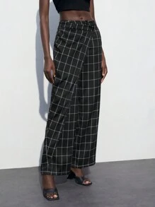 Maija Plaid Asymmetrical British Style Casual Modern Urban Fashionable Charm