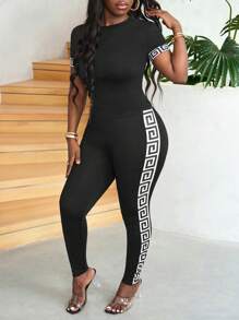 Slaydiva Summer Casual Simple Basic Round Neck Short-Sleeved Cuff Printed Fitted T-Shirt Slim Trousers With Back Print On The Side Black And White Printed Black Knitted Women's Two-Piece Set-I