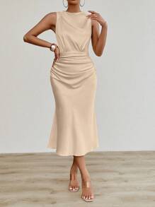 Chiquease Váy nàng tiên cá không tay cổ cao bất đối xứng có eo thu thập - Màu be - Xem 6