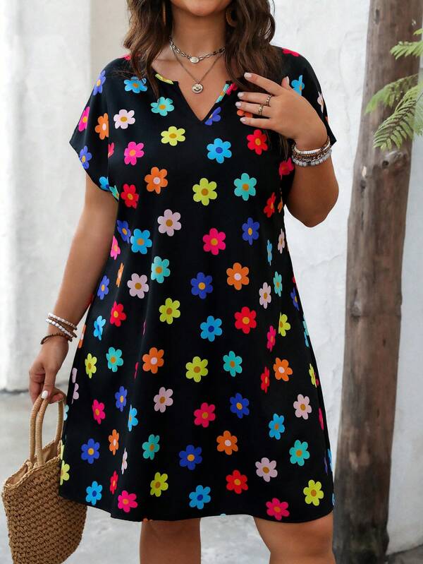 SHEIN LUNE Vestido de vacaciones de manga corta con escote con muesca y estampado floral colorido para mujer de talla grande, para el verano