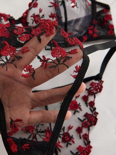 Heart Shaped Rhinestone ated Geborduurde Verleidelijke Lingerie Set view 5