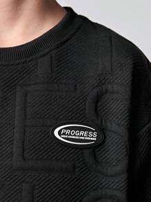 SHEIN Conjunto casual de 2 piezas para niños preadolescentes, que incluye camiseta de manga corta de punto unicolor con parches de letras y pantalones cortos con bolsillo