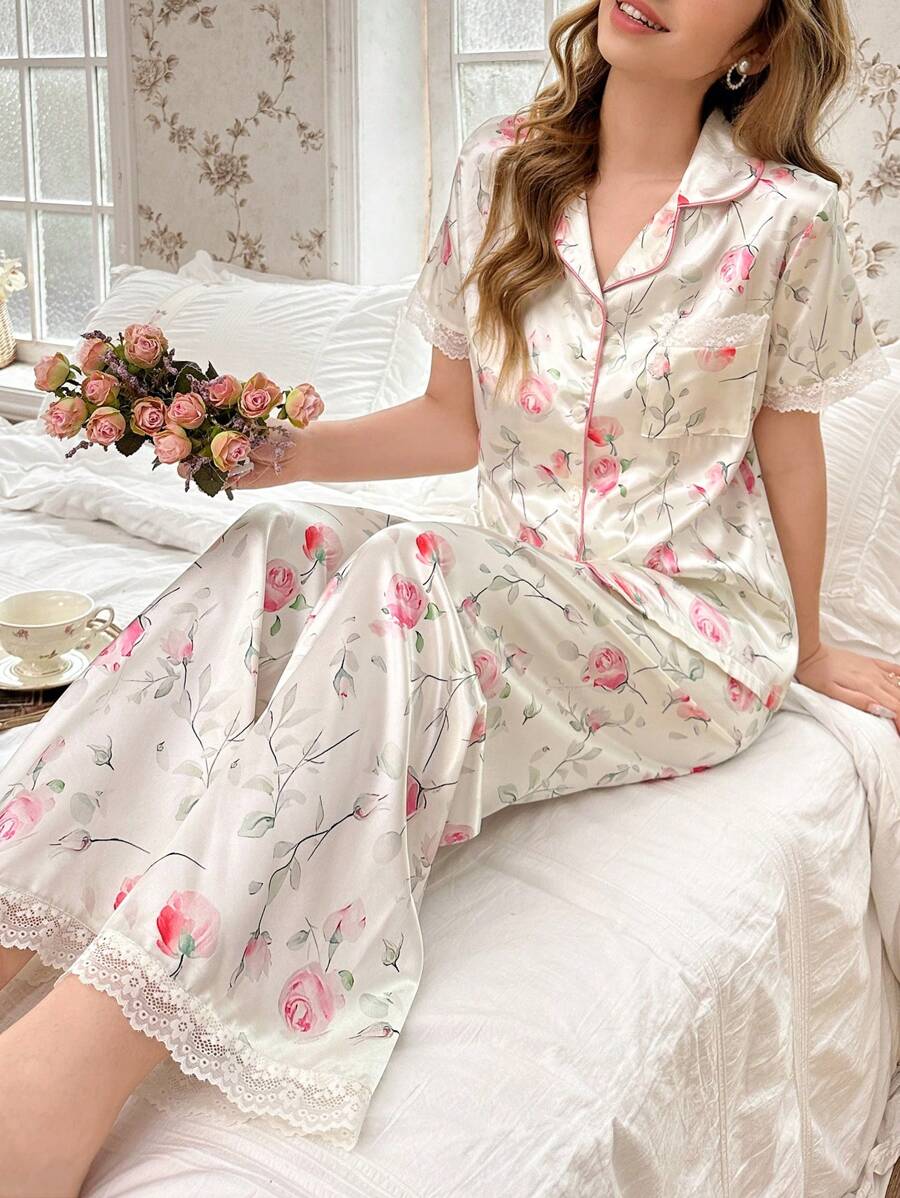 CottageSlumber Conjunto de pijama con top de manga corta con cuello y pantalón largo, con estampado floral de seda sintética y detalles de encaje, acogedor y elegante para la temporada navideña - Multicolor - Ver 1