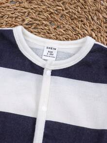 Conjunto de homewear de 2 peças com macacão de mangas compridas listrado azul e branco para bebês meninos, com chapéu