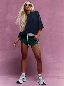 MISSGUIDED Camiseta oversize de cuello redondo con hombros caídos y logotipo bordado - Azul Marino - Ver 4