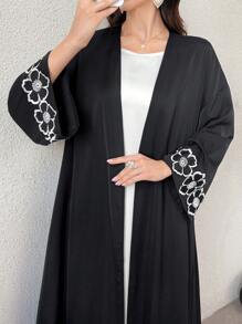 Yasmyna Áo dài tay thêu hoa Abaya Ả Rập giản dị cho nữ - màu đen - Xem 2