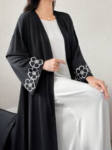 Yasmyna Áo dài tay thêu hoa Abaya Ả Rập giản dị cho nữ - màu đen - Xem 1