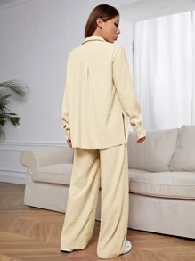SHEIN EZwear Conjunto de 2 piezas de camisa de botones de unicolor y pantalones para mujer