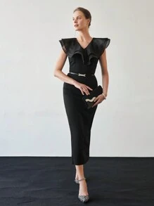 MOTF PREMIUM V 领网眼大荷叶边修身连衣裙（无腰带） - 黑色 - 查看 2