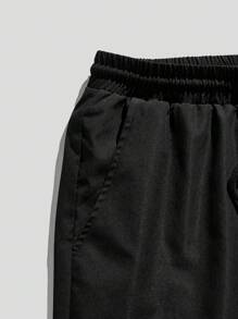 Manfinity Homme 男士夏季字母印花圆领休闲 T 恤和抽绳腰短裤套装，舒适服装 - 彩色 - 查看 7