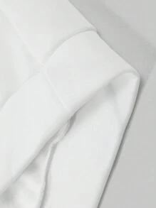 Manfinity LEGND Men's Minimalist Animal Print Crew Neck Sweatshirt - White - View 4