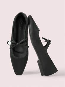 CUCCOO DOLLMOD Black Bowknot Low Vamp Flat Shoes, Comfortable Soft Sole Lady's Daily Commute Flat Shoes Halloween Sorceress - Black - View 2
