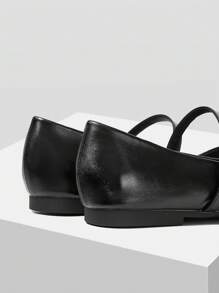 MOTF PREMIUM 舒适简约百搭通勤玛丽珍平底鞋，适合女士、女巫、新年假期、情人节 - 黑色 - 查看 4