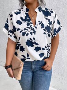 SHEIN CURVE+ Women's Casual Woven Printed V-Neck Roll-Up Sleeve Plus Size Loose Blouse, Summer