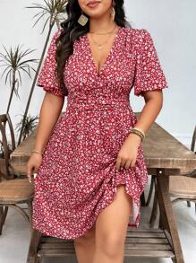 SHEIN LUNE Plus Size Floral Ruched Waist Casual Vacation Dress - Burgundy - View 4