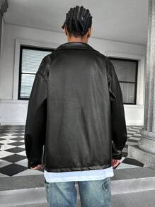 Manfinity Streetrush Chaqueta de manga larga con botones y bolsillo frontal de unicolor para hombre