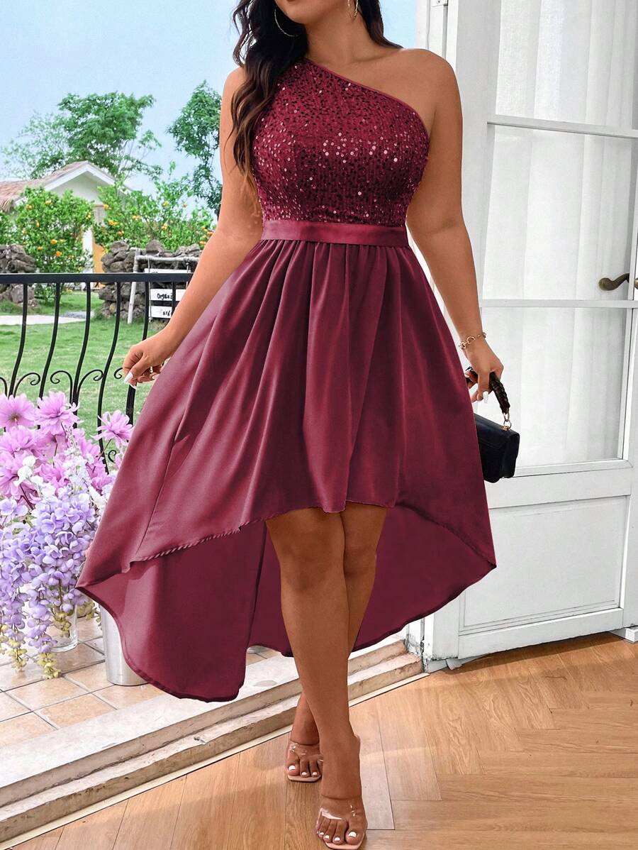 SHEIN Belle 大码优雅亮片拼接单肩无袖派对礼服，新年勃艮第女士服装 - 酒紅色 - 查看 1