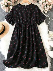 SHEIN LUNE 大尺碼花卉印花荷葉邊袖子連衣裙 - 黑色 - 查看 2