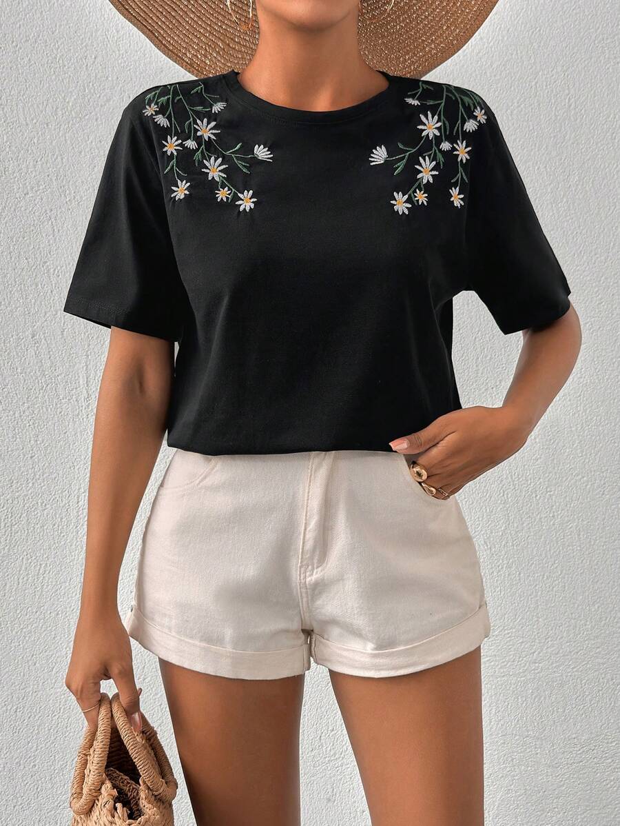 Cottnline T-Shirt With Flower Embroidery At Shoulder, Round Collar - Black - View 1