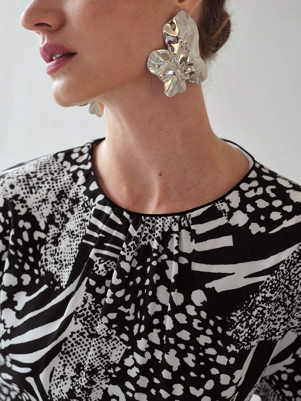 PATCHWORK PRINT FLUTTER SLEEVE DRESS