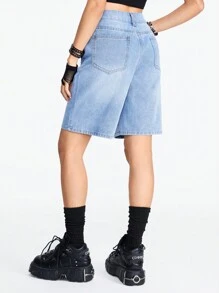 ROMWE Grunge Punk Shorts de mezclilla sueltos rectos de talle medio para mujer con bordado de estrella, diseño de graffiti, rasgaduras y varios bolsillos - Azul - Ver 2