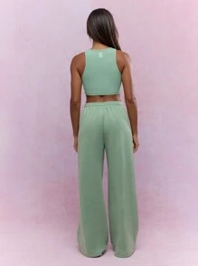 MISSGUIDED Two-Piece Crop Top And Wide Leg Sweatpants Set Perfect , St Patrick'S Day Celebrations Irish-Themed Workout Loungewear Matching Coordinates - Green - View 2