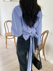 DAZY 1 Áo sơ mi nữ sọc dài cổ chữ V có dây buộc phía trước - Màu xanh lam - Xem 2