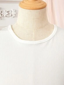 Vestido elegante de niña preadolescente con cuello redondo, mangas abultadas y tela con estampado floral - Blanco - Ver 3
