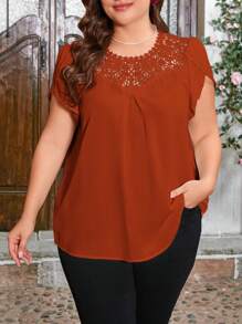 Reflora Blusa elegante de talla grande para mujer con cuello redondo, manga de pétalo, empalmado de encaje y unicolor para uso casual de negocios en verano - Óxido marrón - Ver 6