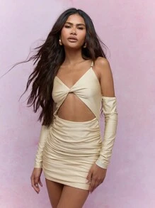MISSGUIDED Knot Detail Bust Cut-Out Bodycon Cami Mini Dress With Attached Sleeves - Yellow - View 1