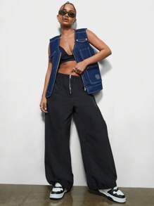 SUMWON WOMEN Street Utility Denim Zip Through Jacket With Contrast Stitching - Dark Wash - View 4