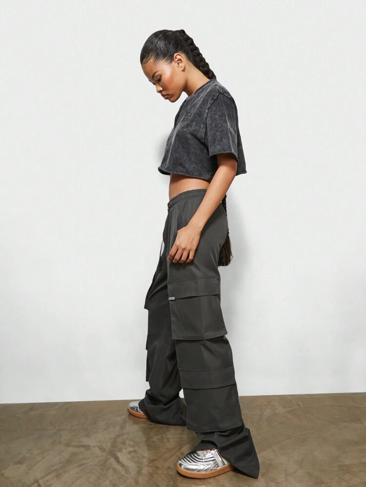 SUMWON WOMEN Multi Pockets Cargo Pant With Buckle Detail