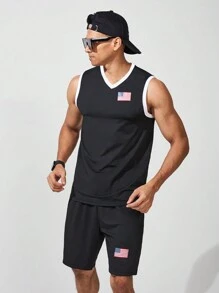 Manfinity Fitness Bộ đồ thể thao nam kiểu Boyfriend Style gồm áo ba lỗ cổ chữ V và quần short in hình cờ Mỹ, bộ đồ thể thao mùa hè, áo bóng rổ nam, bộ đồ tập gym, bộ đồ tập luyện. - màu đen - Xem 3