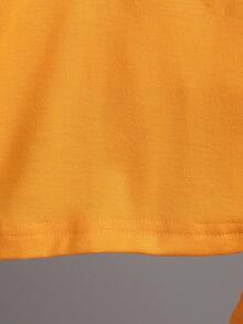 SHEIN 2 件套年轻男孩字母印花圆领短袖上衣和抽绳短裤休闲装 - 芥末黃 - 查看 8