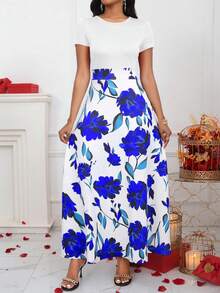 SHEIN Lady Vestido corto de manga corta con cuello redondo y estampado floral azul para mujer - Blanco - Ver 5
