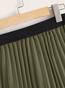 SHEIN Clasi Women Contrast Color Waist Pleated Casual Mid-Length Skirt