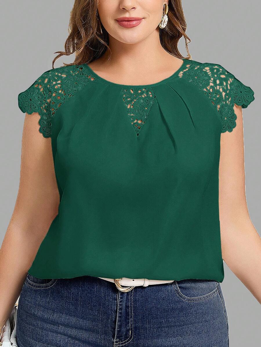 SHEIN Clasi 大码女式夏季纯色圆领蕾丝插肩袖优雅衬衫 - 墨綠色 - 查看 1