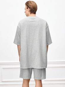 Manfinity INSISELF 2pcs Men's Loose Fitting Casual Round Neck 7/8 Sleeve T-Shirt And Straight Hem Shorts Set, Summer