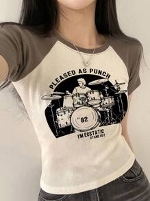 DAZY 女士休闲拼色人物与字母印花修身 T 恤，夏季