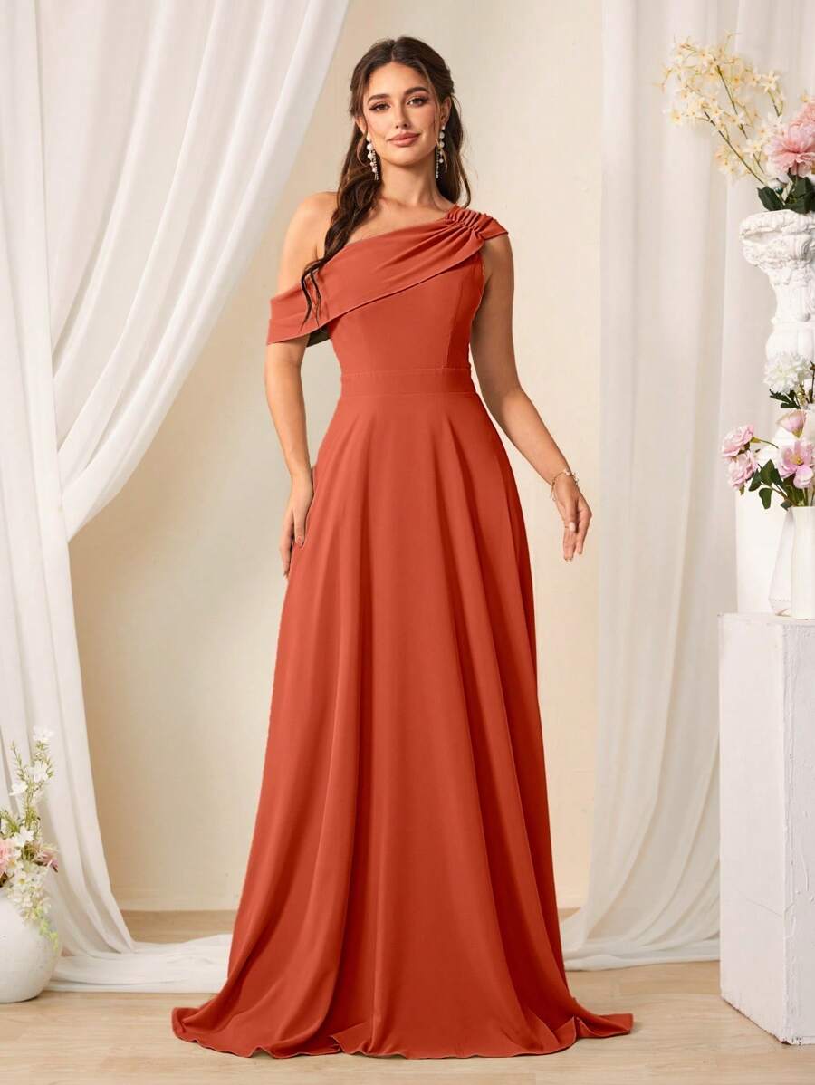 SHEIN Belle 纯色不对称领口褶皱合身伴娘礼服，优雅礼服