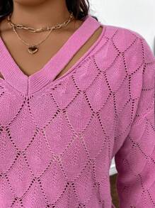 SHEIN Clasi Große Größen Pullover mit V-Ausschnitt, Rhombus Muster und Hohlräumen, Langarm