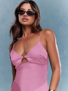 MISSGUIDED 金属徽标扣缎面镂空吊带长连衣裙 - 藕粉色 - 查看 3