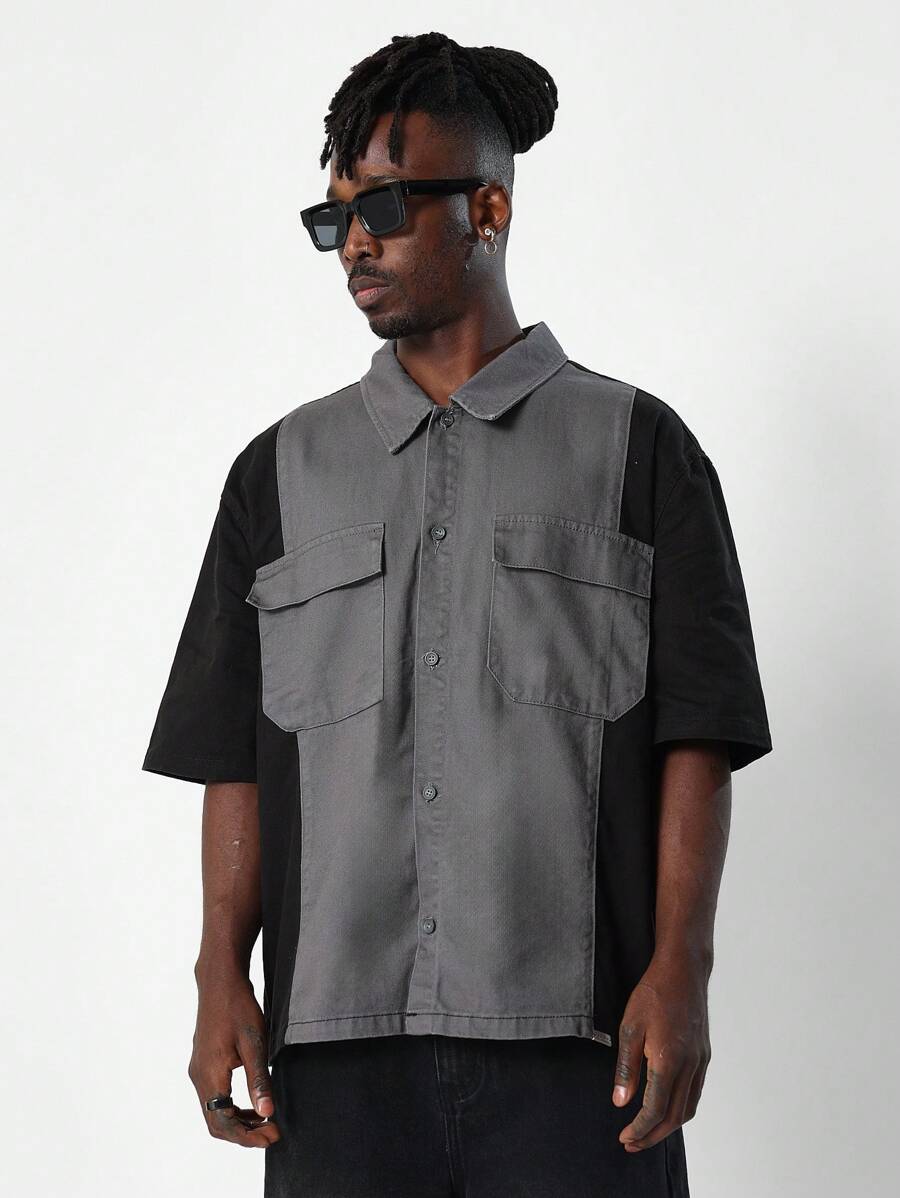 SUMWON Camisa jeans de sarja com blocos de cores e manga curta de ajuste regular - Preto - Ver 1