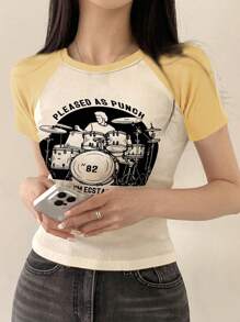 DAZY 女士圆领短袖人物与字母印花拼色紧身上衣