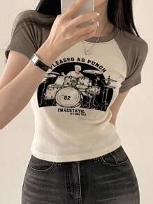 DAZY 女士休闲拼色人物与字母印花修身 T 恤，夏季