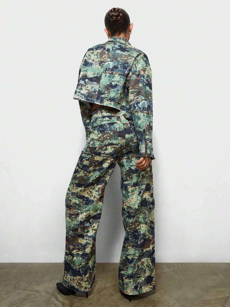 SUMWON WOMEN Street Camo Print Straight Fit Cargo Pants