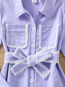 Vestido feminino de manga comprida com cinto e bainha com babados
